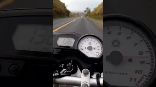 Top speed Fazer 250 com escape dsarz, cortando de quinta a 152 bem rápido.