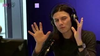 James Bay Reveals How He Releases Emotion When Performing! | Hit 30