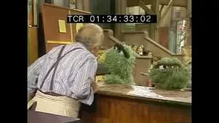 Classic Sesame Street - Oscar's Brother Visits