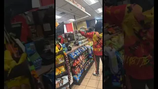 Dad does unexpected to get food for his son😱 #tayblit #viral #tiktok #robbery