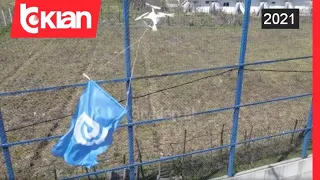 Flamuri i PD futet me dron ne stadiumin e Tropojes ku po zhvillohej mitingu i PS