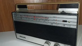 Philips 3 band radio MW SW1 SW2