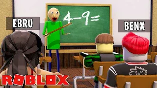 DER NEUE LEHRER GREIFT UNS AN! (Roblox)