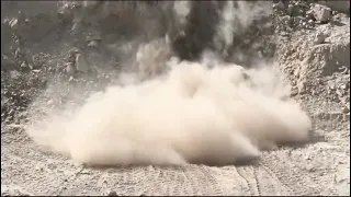 bulldozer on hills power baldojar