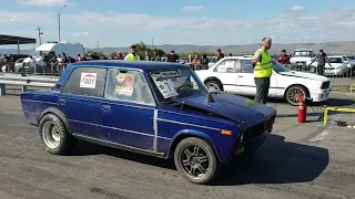 BMW e30 vs vaz 2106 turbo