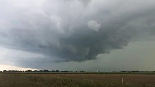 Unwetter in Deutschland. Tornado Gefahr erhöht. Hagel und Blitzschlag möglich!