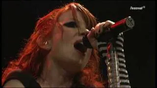 Garbage - Bad Boyfriend (live) 2005