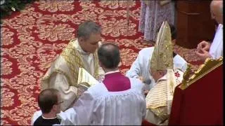 Benedetto XVI consacra Georg Ganswein e altri 3 vescovi