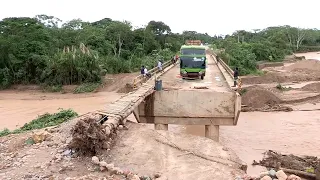 World's Most Dangerous Roads - Bolivia : death flood