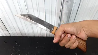 forging viking knife from leaf spring old