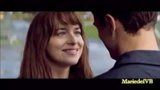 50 sombras de Grey - Love me like you do en español