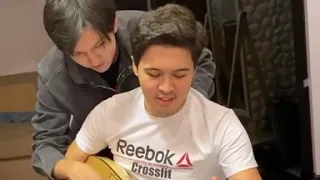 Dimash playing dongbula with his friend 20200902