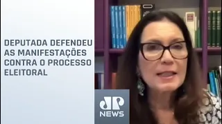 Bia Kicis diz que Bolsonaro está com problema de saúde e se recupera: ‘Não abandonou o povo’