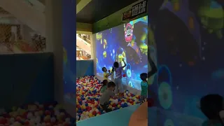 Interactive Projection Pitch Ball Kids Game from Fuhua Technology