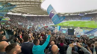 Lo STADIO OLIMPICO canta I GIARDINI DI MARZO prima di Lazio-Juventus 1-0