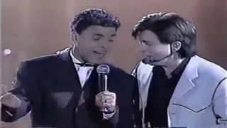 Amigos 1998 - Zezé di Camargo e Luciano cantam "Vem Ficar Comigo"