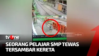 Detik-Detik Siswa SMP Tewas Tertabrak Kereta Terekam CCTV | Kabar Hari Ini tvOne