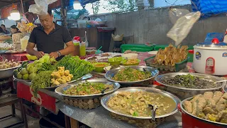 See what Lao people eat!!! A Casual Stroll in a local food Market in Laos 🇱🇦Vientiane