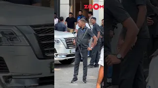 OMG 😱 Salman Khan AVOIDS posing for paps as he arrives with Shera amid heavy security | #shorts