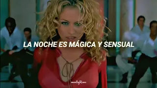 Paulina Rubio - Baila Casanova [Letra + Video Oficial]