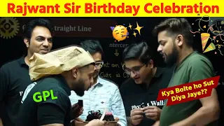 Kya Bolte Ho Sut Diya Jaye! 🤣||Rajwant Sir Birthday Celebration 🥳🎉| Class Hijacked 😍||Physics Wallah