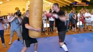 Przed Adamek - Kliczko: Vitali Klitschko working on heavy bag (full)