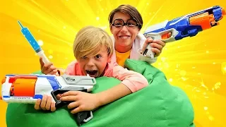 Nerf çocuk oyunları. Blaster ile doktordan savunuyoruz! Oyun videoları