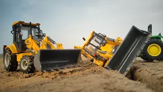 Diecast Mahindra Earthmaster Fall Down Rescued By Backhoe Loader | John Deere Tractor | Auto Legends