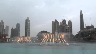 Поющие фонтаны в Дубае возле Бурдж Халифы.