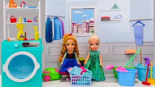 Elsa and Anna toddlers do chores