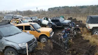 OFF ROAD без лебедок, жест начинается Suzuki Grand Vitara против УАЗов и Нив, лайт (часть-1)