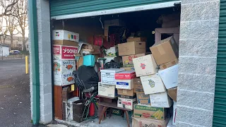 Buying Abandoned Storage Lockers In A Recession!