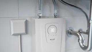 CEX-U (a partir de 2022) – Calentador eléctrico instantáneo compacto – Instalación en la cocina