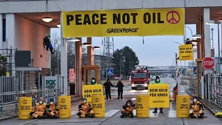 Greenpeace besetzt Kraftstoff-Raffinerie in Brandenburg