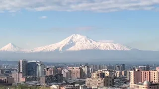 Ереван. вид на гору Арарат. Красивое.