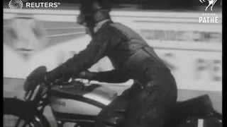 Motorcyclists race in Isle of Man TT (1935)