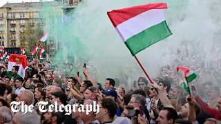 Hungary: Tens of thousands protest against Viktor Orban's government