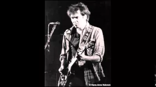 Neil Young - Rockin' In The Free World (Acoustic)