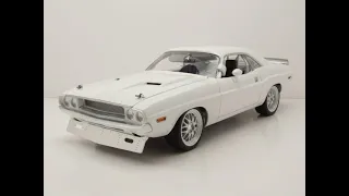 Dodge Challenger Street Fighter Kowalski 1970 weiß Modellauto 1:18 Acme