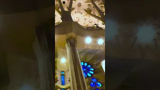 👆Link to Full Video ABOVE (mobile) or BELOW👇(computer) La Sagrada Familia 4K HDR – Barcelona #shorts