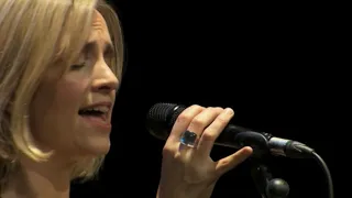 Cara Dillon - The Hill Of Thieves (live at the Grand Opera House)