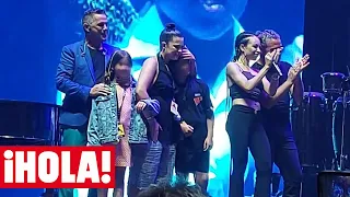 El emotivo abrazo de Alejandro Sanz con sus hijos en el último concierto de su gira