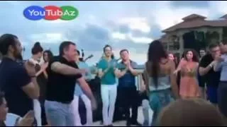 Araz Ağalarov və Leyla Əliyeva ləzginka oynayır