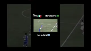 Totti,Ronaldinho and maradona playing together 👏