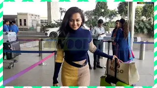 Tejasswi Prakash seen departing from Mumbai today | #tejran | #tejaswiprakash | @bollywoodbandook