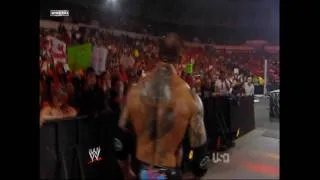 WWE Raw Fan Scared of Batista  [HD]