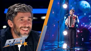 Adrian Bradu, elevul de 14 ani care cântă la acordeon | Românii Au Talent S14