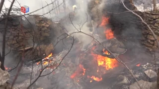 В Мариуполе горит бывший цех