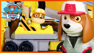 Al and the Pups Rescue a Truck in the Bay 🚚| PAW Patrol | Toy Pretend Play Rescue for Kids