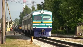 Дизель-поезд ДР1А-244 на ст. Тарту / DR1A-244 DMU at Tartu station